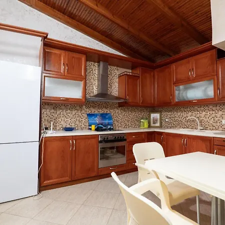 12th-floor Panoramic Sea View Penthouse *