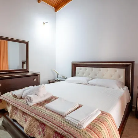 12th-floor Panoramic Sea View Penthouse Lägenhet Sarandë